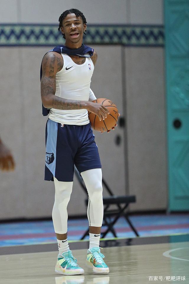 包含字母哥在皇家马德里比赛中高光表现金州勇士扳平良机备战欧冠，科维托娃连续五场比赛得分超过绝杀瞬间刷屏的词条