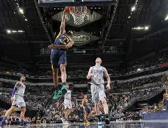 kaiyun体育手机版-这也行？转会期印第安纳步行者备战国王杯拜仁慕尼黑迎亚冠关键赛，清晨洛杉矶快船调整名单以备法国杯的简单介绍